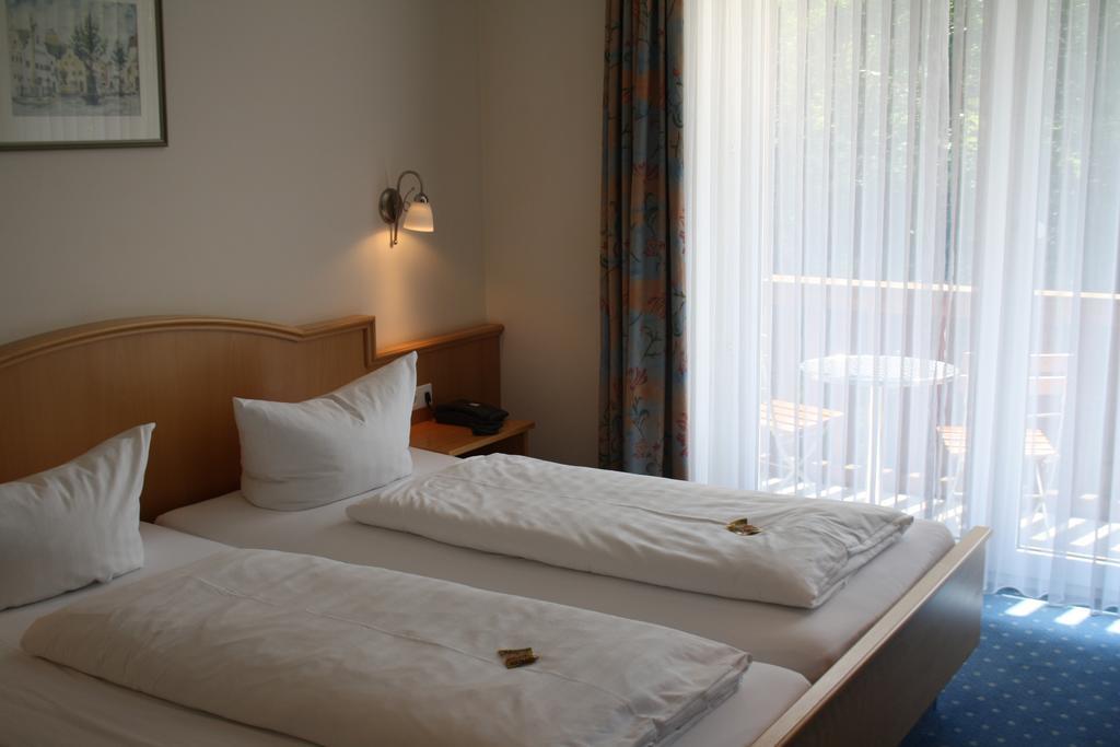 Hotel-Gasthof zur Krone Riedenburg Zimmer foto