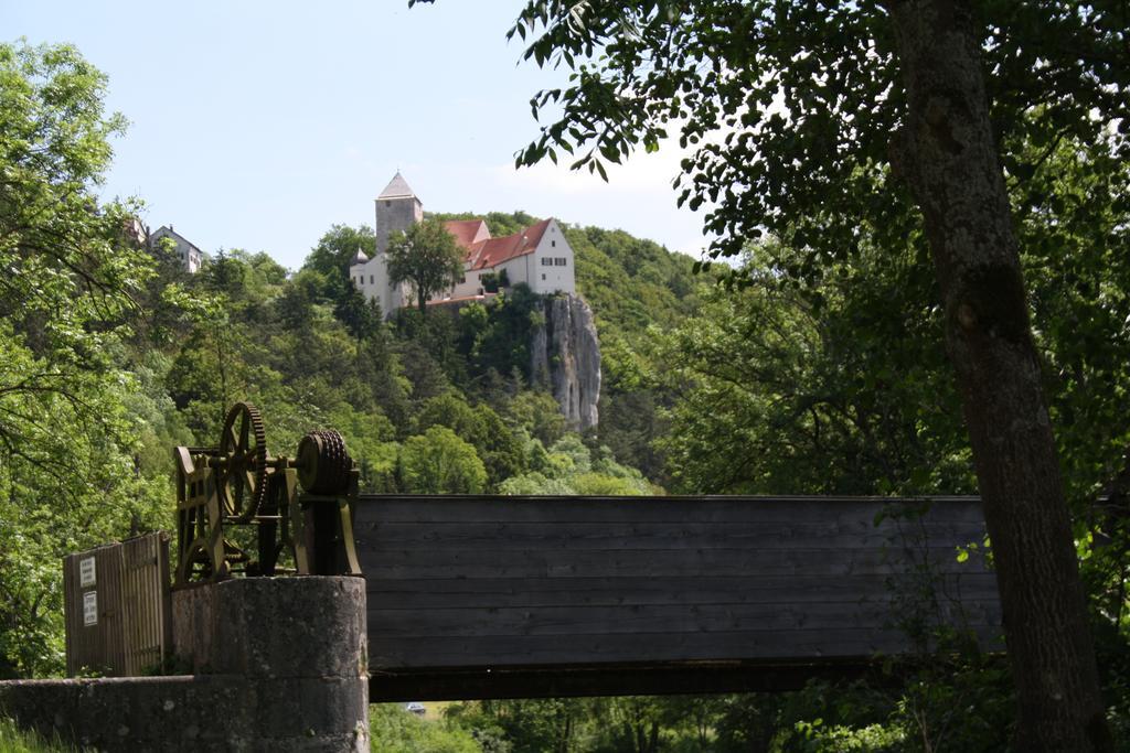 Hotel-Gasthof zur Krone Riedenburg Exterior foto