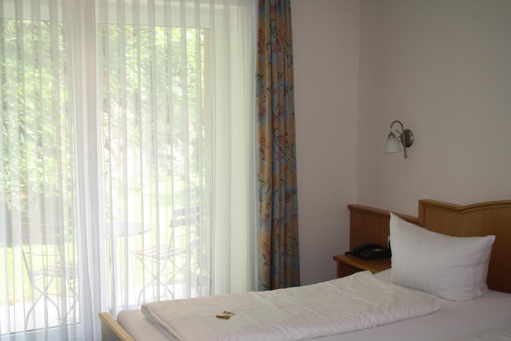 Hotel-Gasthof zur Krone Riedenburg Zimmer foto