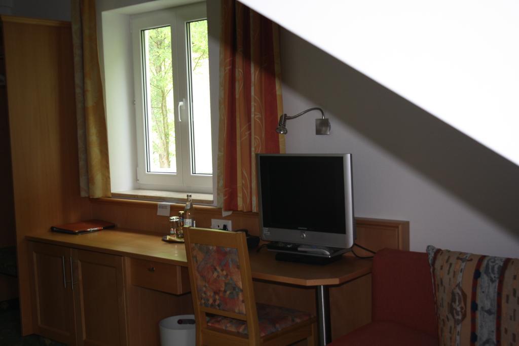 Hotel-Gasthof zur Krone Riedenburg Zimmer foto